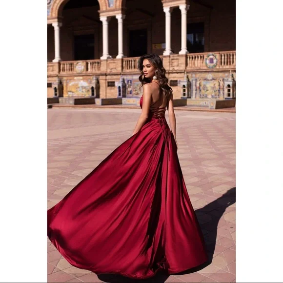 SOLD Alamour the Label Loretta Gown - Picture 3 of 11